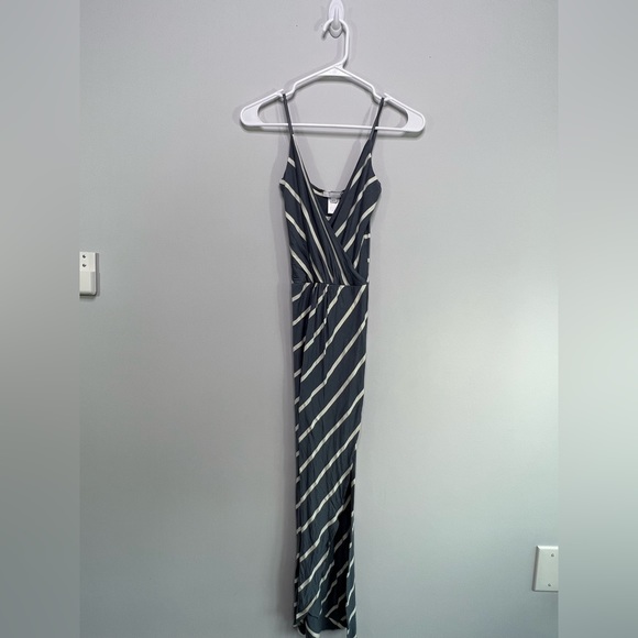 Guess XS Striped Maxi Dress - Picture 1 of 3